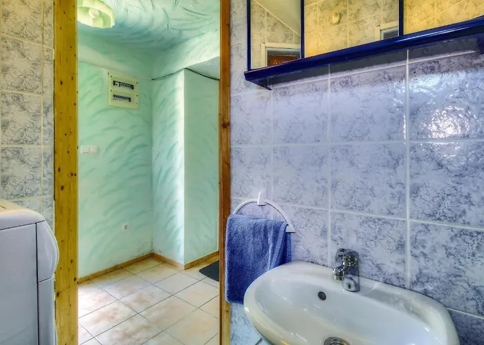 Cozy In Kastel With Wifi * Dragonja