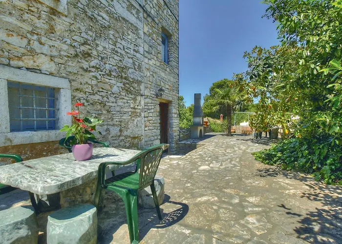 Cozy In Kastel With Wifi Holiday home